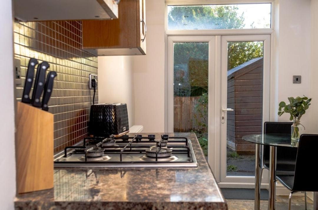 Вилла Charming York House- Walking Distance To Town Centre Экстерьер фото